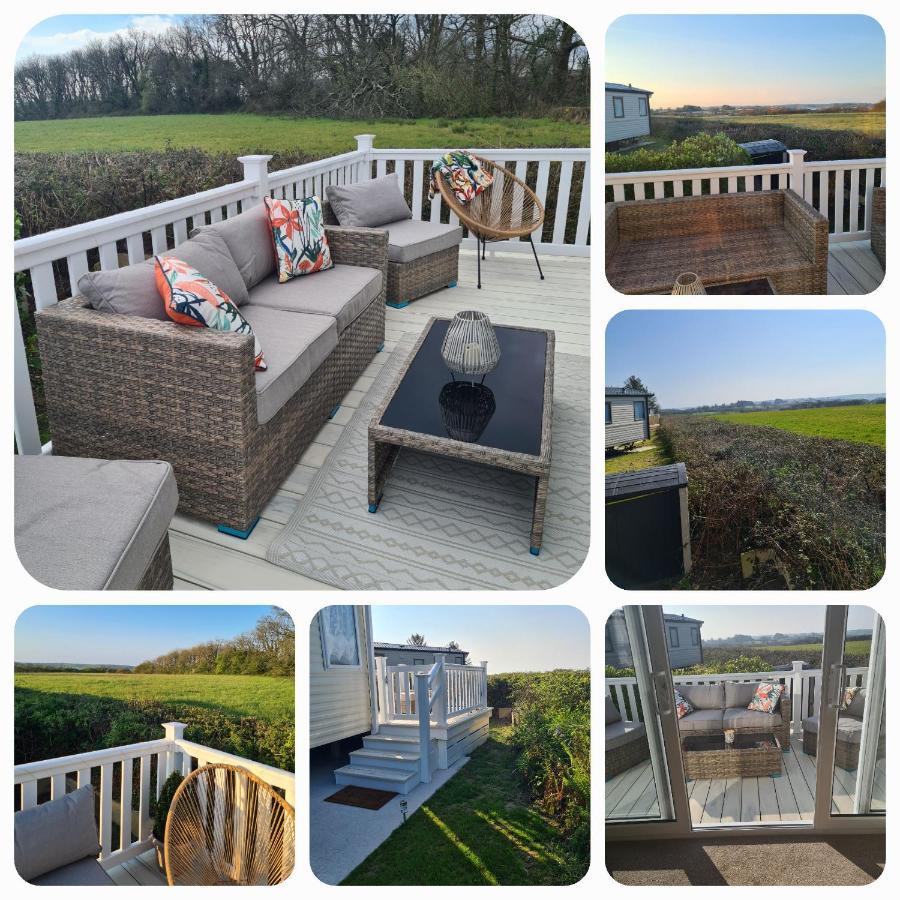 Beautiful 2 Bedroom Caravan, Holiday Park Tenby Saint Florence Екстер'єр фото